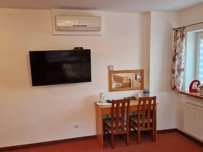 Pokój hotelowy (plik:20251021_090811.webp)