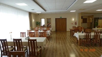 Sala restauracji (plik:Sala_u_Holosia_sierpien_2026_-_3.webp)